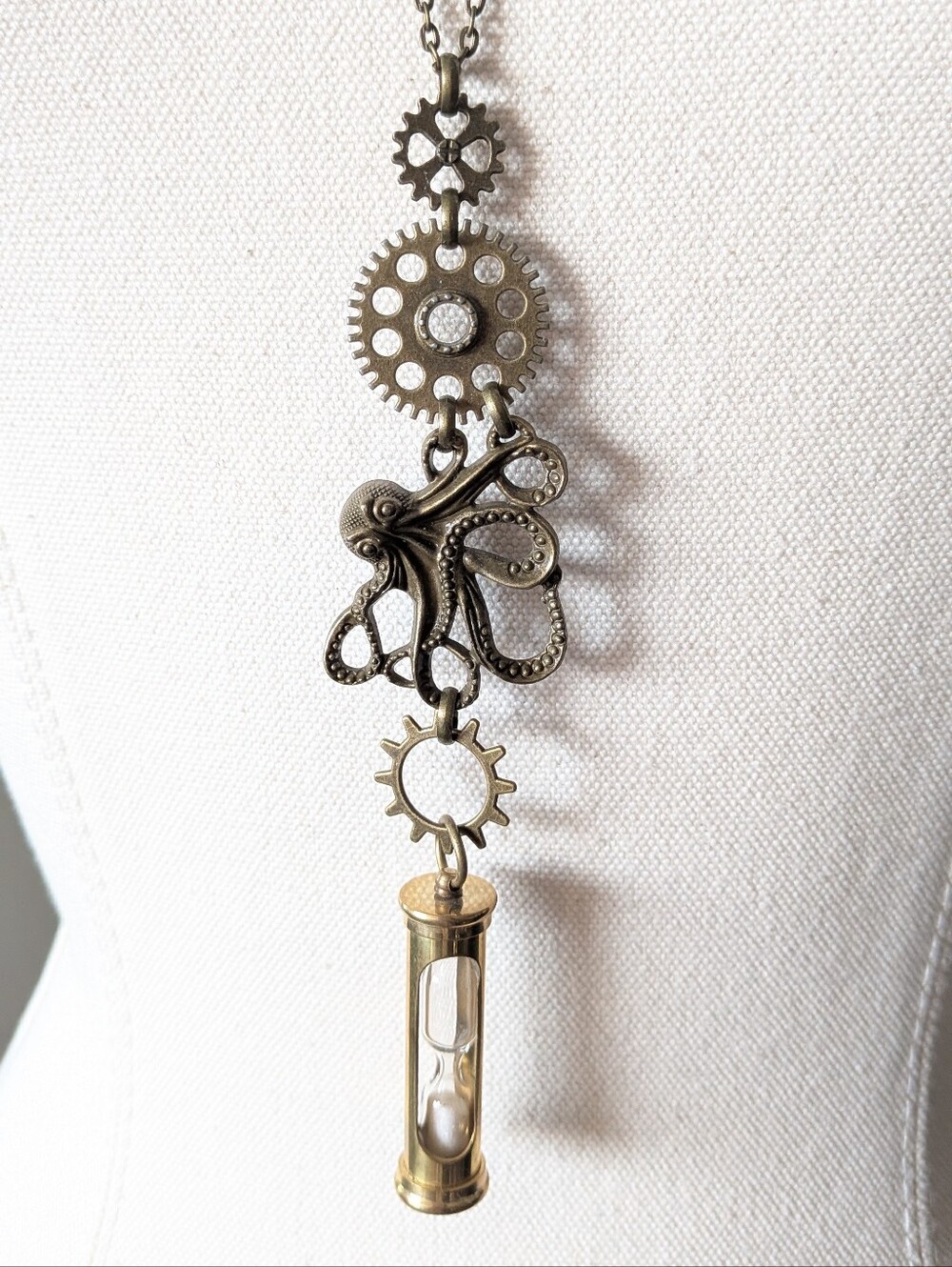 Steampunk Octopus Hourglass Gear Pendant Necklace NWOT